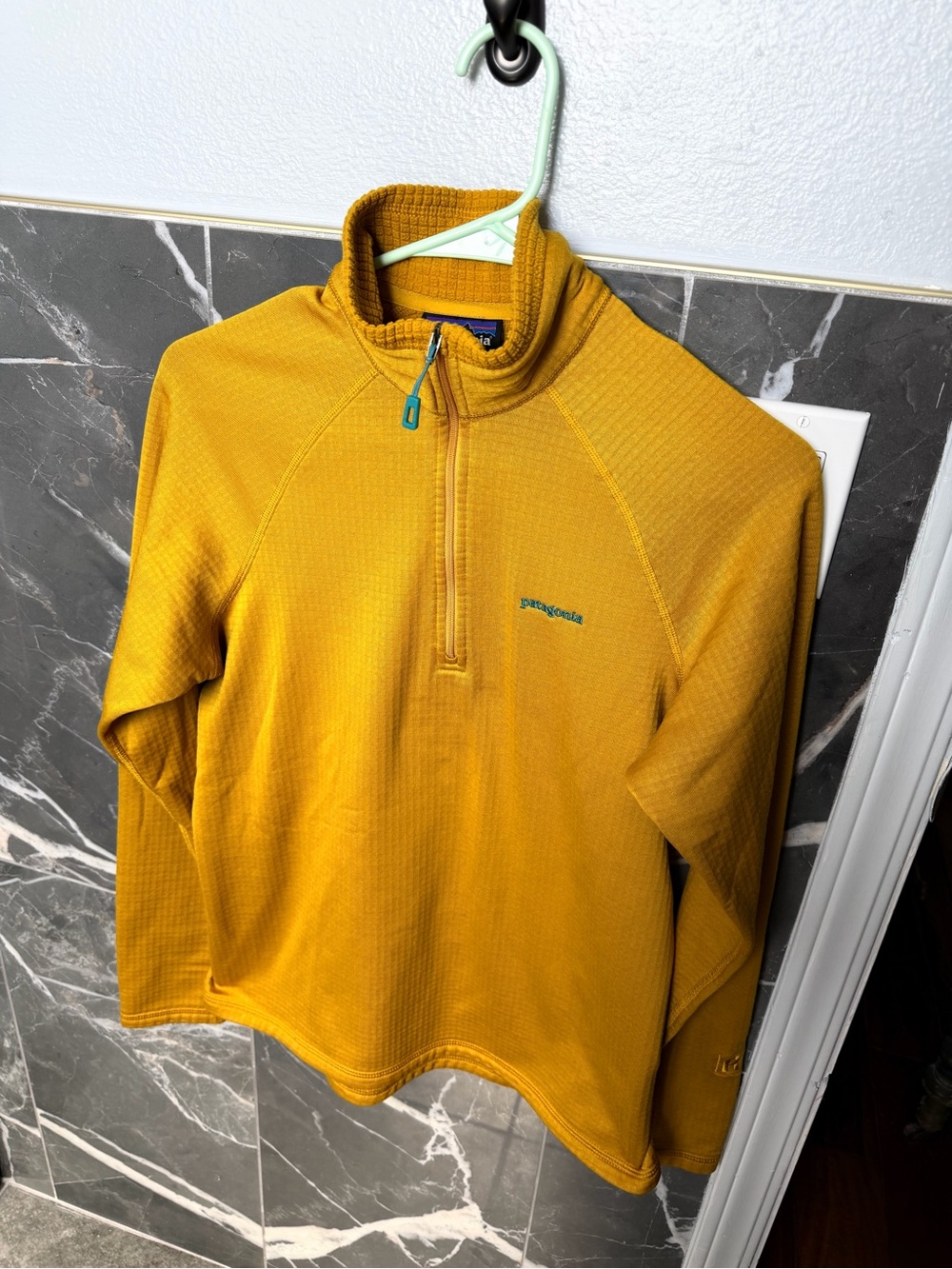 Patagonia R1 pullover - Picture 4 of 9